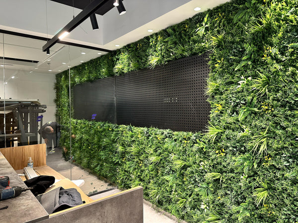 קיר ירוק במשרד – דקור ירוק