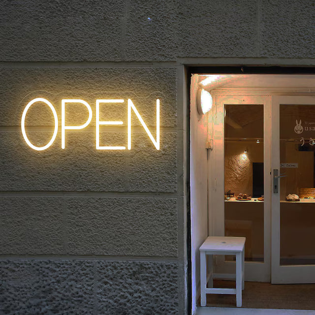 שלט ניאון Open