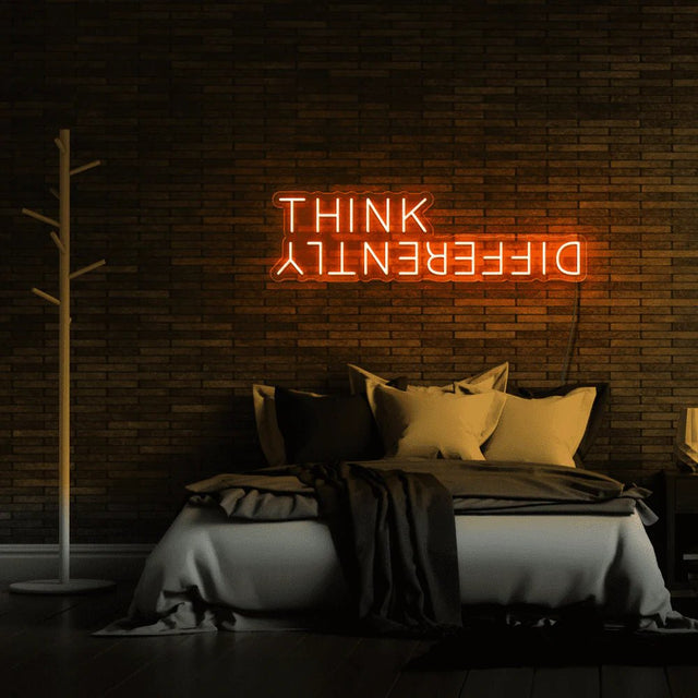 שלט ניאון Think Differently - DecorYarok